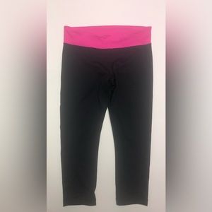 Under Armour‎ Women's Capri Cropped Leggings Stretch Pants Size Black Pink Small